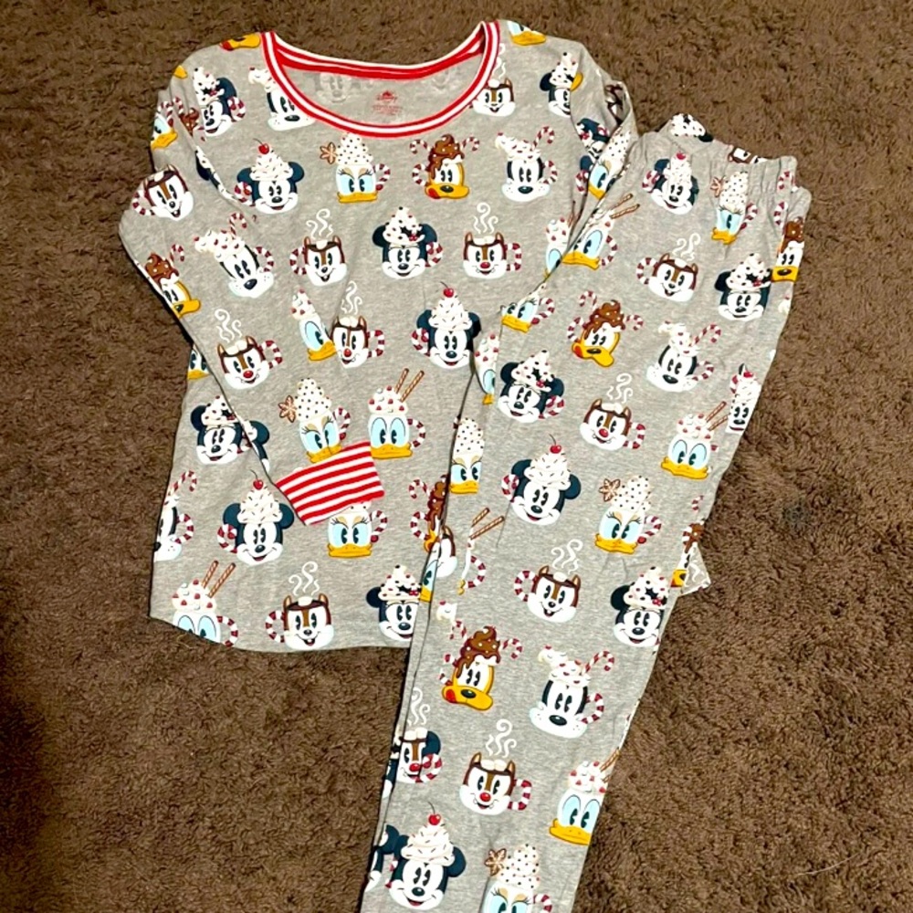 Disney pajamas set